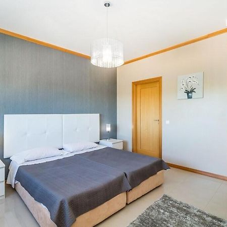Vila Fantastic Townhouse With Pool And Sea Views Albufeira Exteriér fotografie