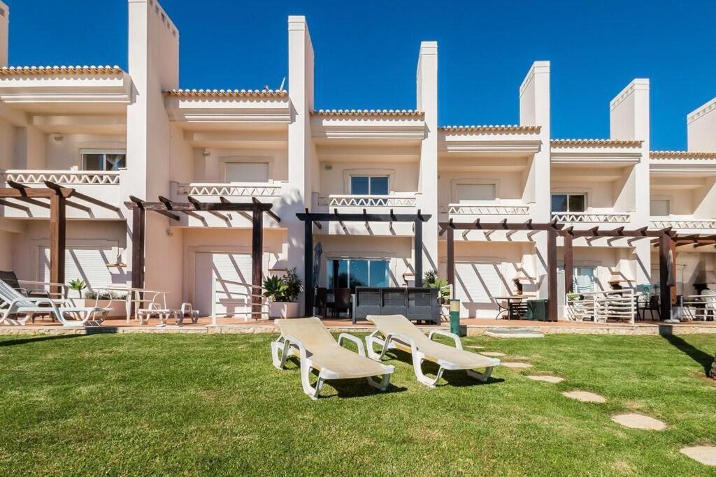 Vila Fantastic Townhouse With Pool And Sea Views Albufeira Exteriér fotografie